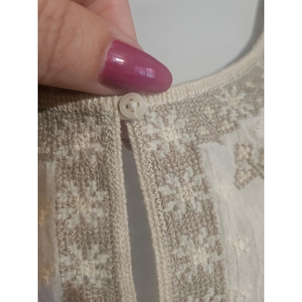 American Eagle Outfitters Embroidered White Women's Batwing Sleeve Top - Picture 5 of 10